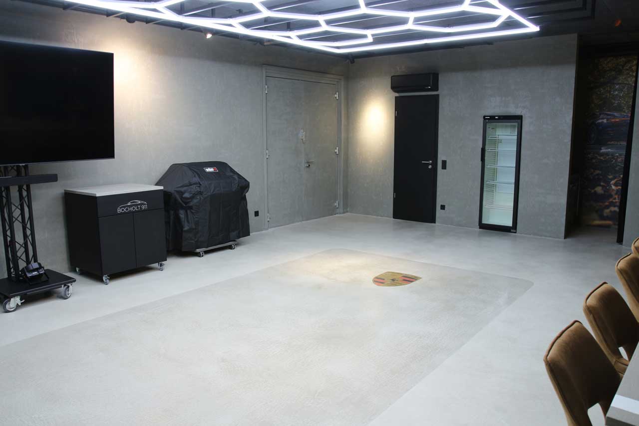 Blick in die Garage von Bocholt 911